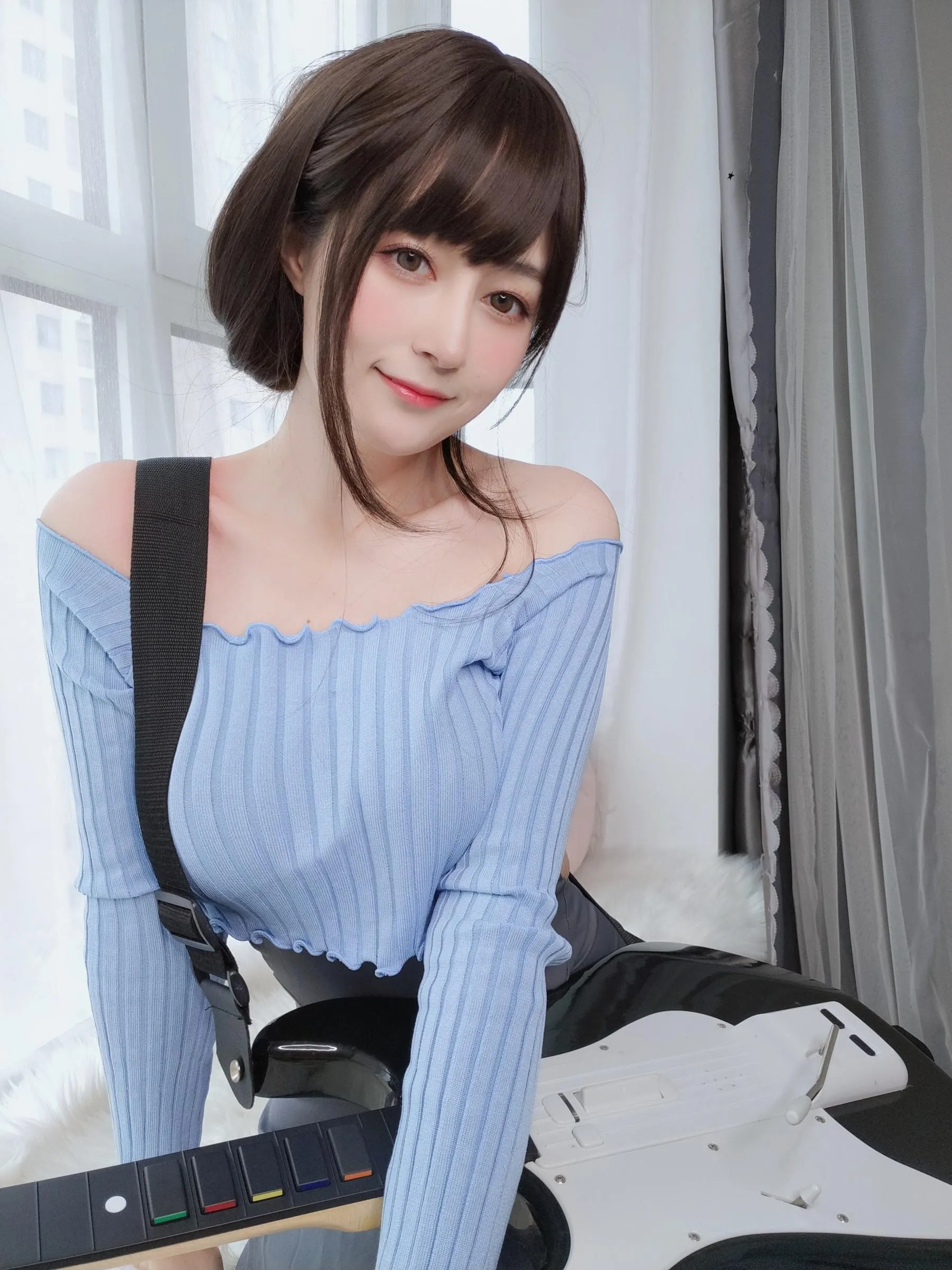 白银81 – 自撮 Vol.59 吉他妹妹 [166P]插图5